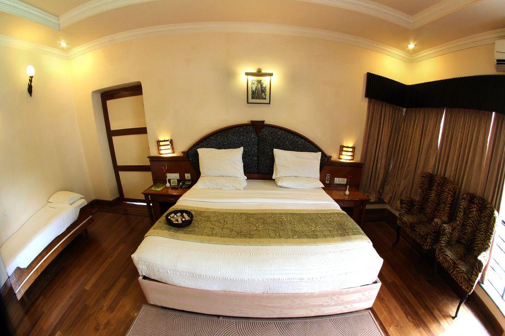 Aranya Nivas Hotel Thekkady Eksteriør billede