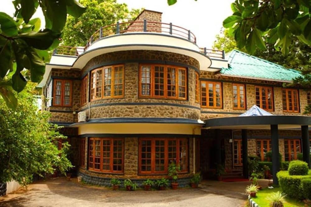 Aranya Nivas Hotel Thekkady Eksteriør billede
