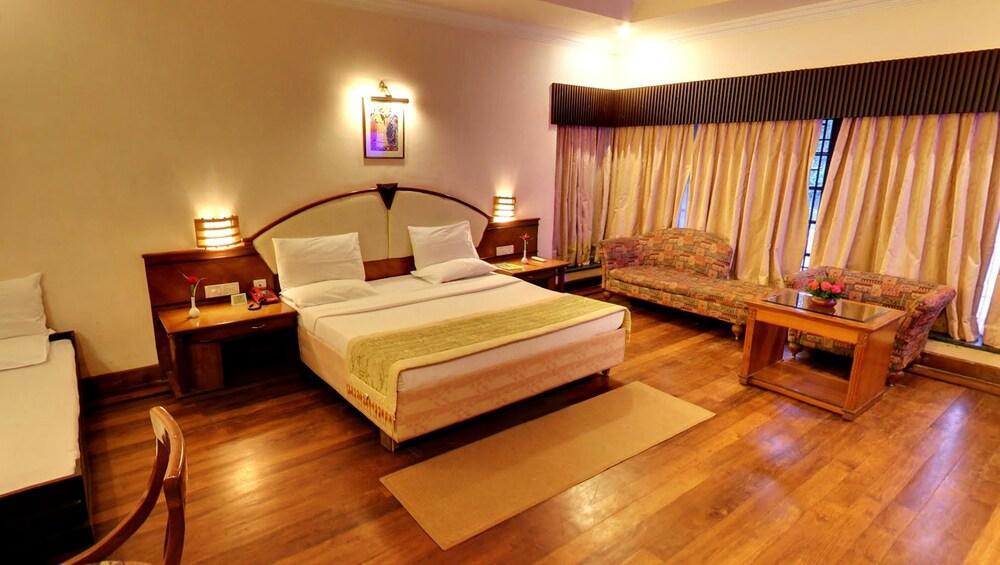 Aranya Nivas Hotel Thekkady Eksteriør billede